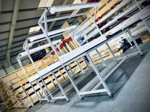 Find out why aluminium extrusions are ideal for modular workspaces.